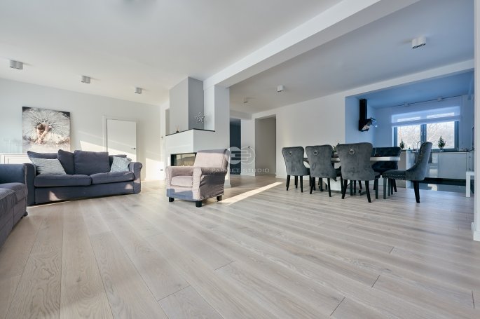 Polish Oaks - Aged Bleached Oak