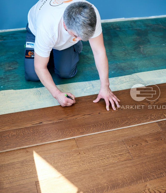 Floor installation - Color Floor Oak Brown Standard
