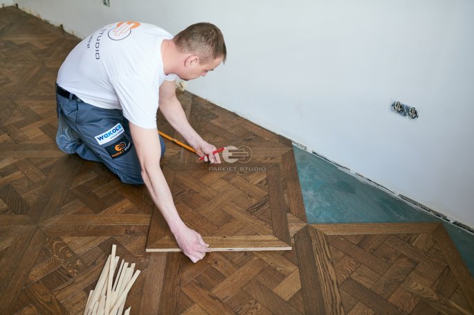 Floor installation - Birmingham Panels
