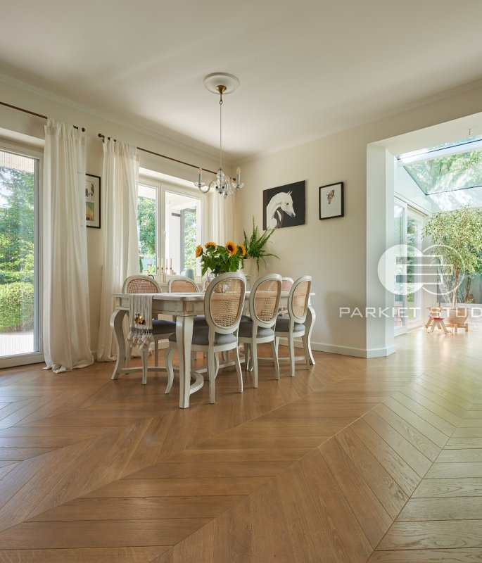 Color Floor French Spruce Oak Brace Standard - 360°