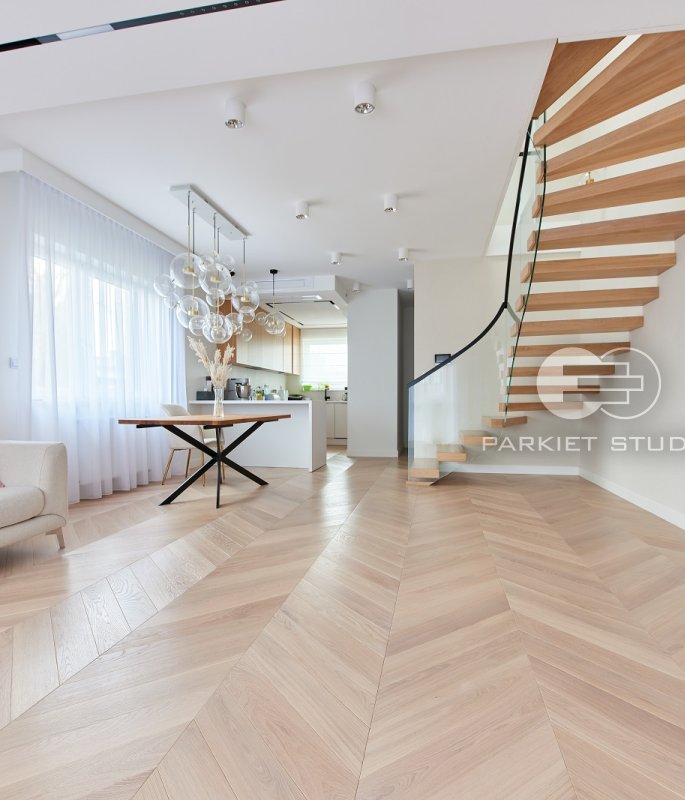 French Spruce Oak White Nature Color Floor