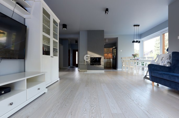 Finish Oak Board Whitewashed Natural