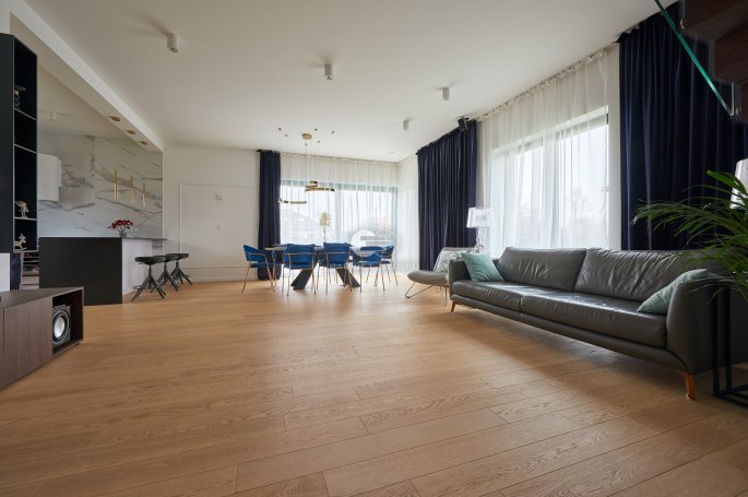 Finish Oak Cream Exclusive Board