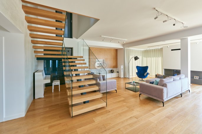 Finish Oak Exclusive Board