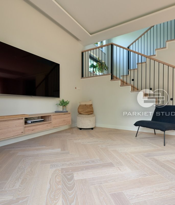 Finish English Spruce - Classic Whitewashed Oak II Natural