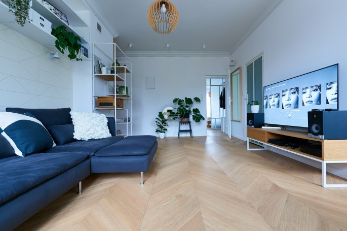 Polish Floors Spruce French Oak Jasmine Select