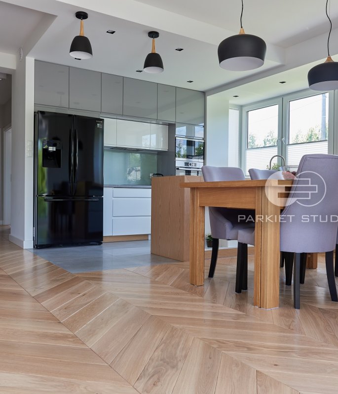 French Spruce Oak Polar Color Floor