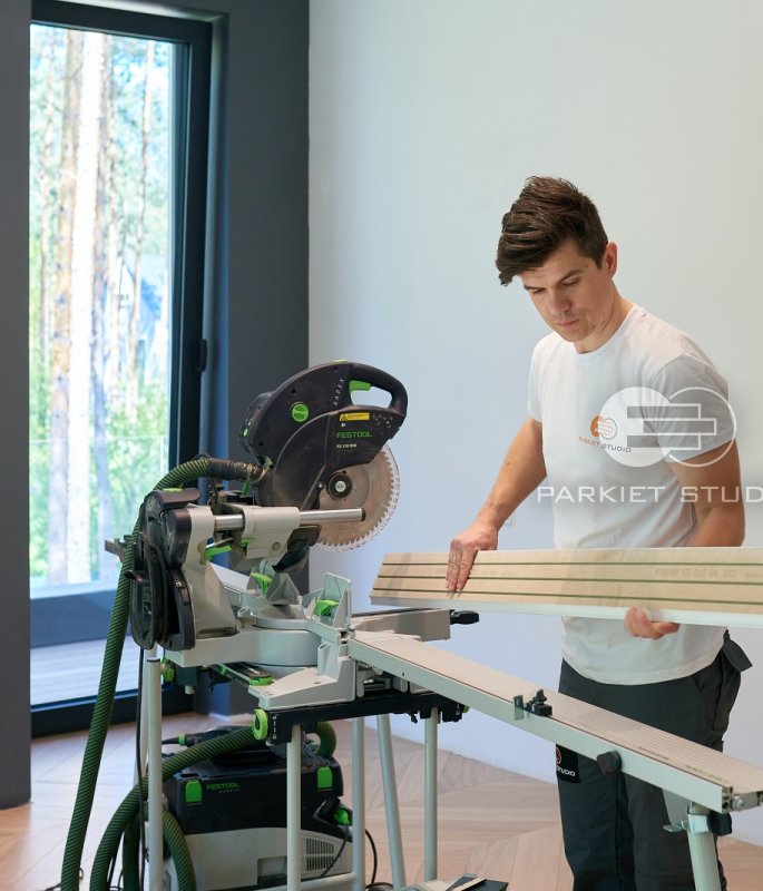 Montaż listew przypodłogowych Lagrus