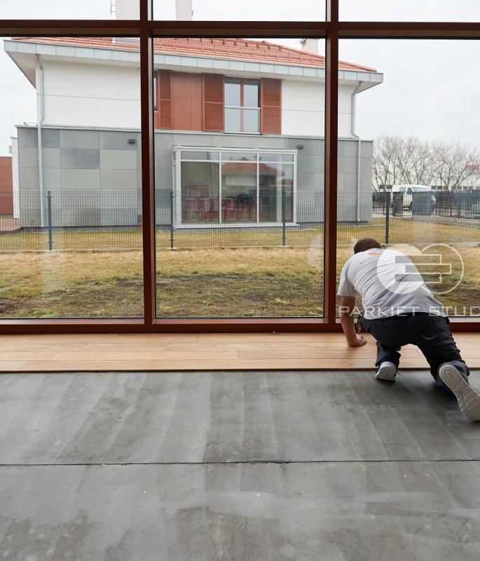 Floor installation - Color Floor Oak Mastic