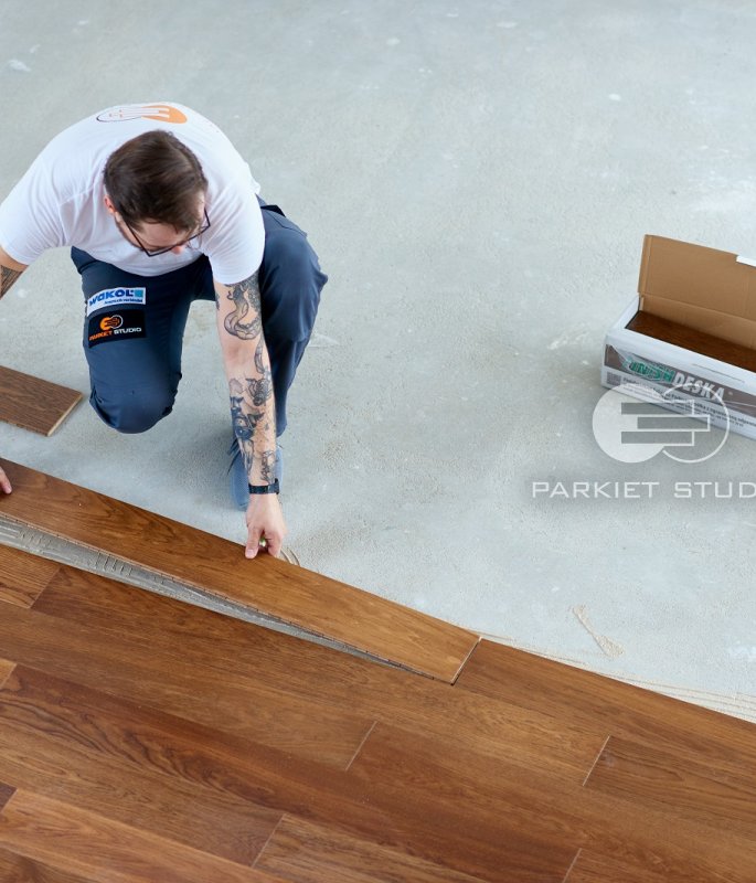 Floor installation - Finish Oak Thermo Antique Board