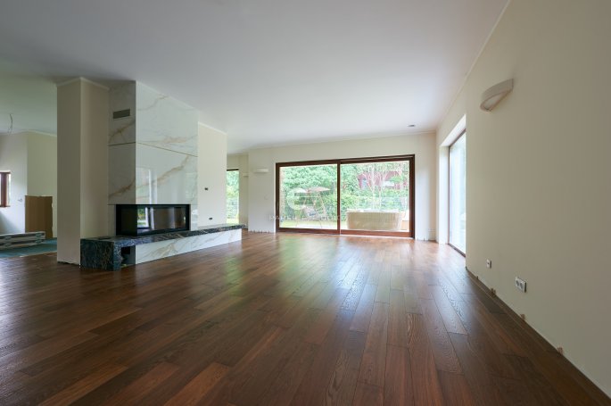 Floor installation - Finish Oak Thermo Antique Nature Board