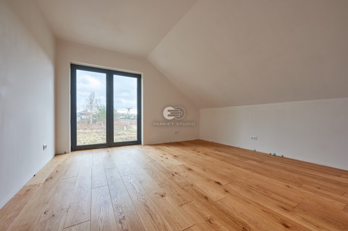 Polish Oaks - Aged Honey Oak