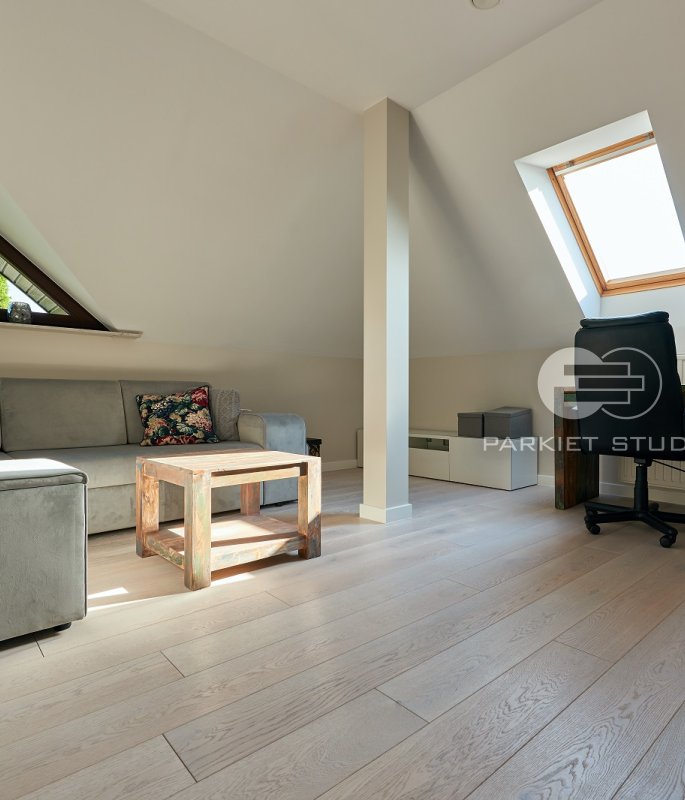 Polish Oaks - Snowy Oak Aged