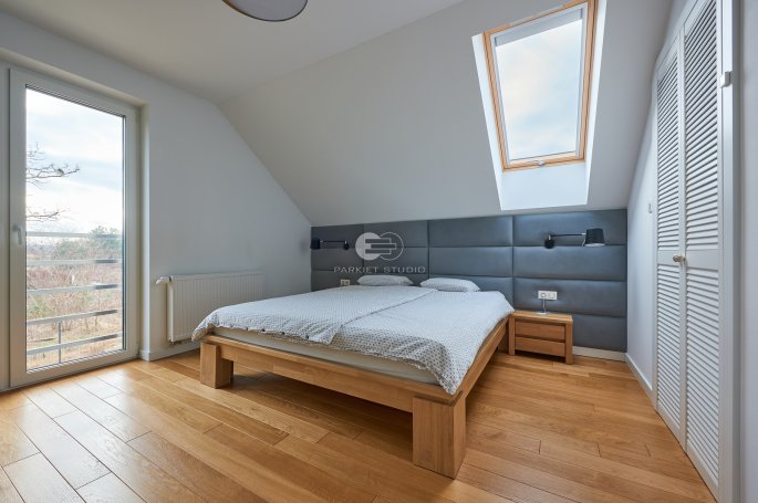 Walczak Oak Clear Rustic