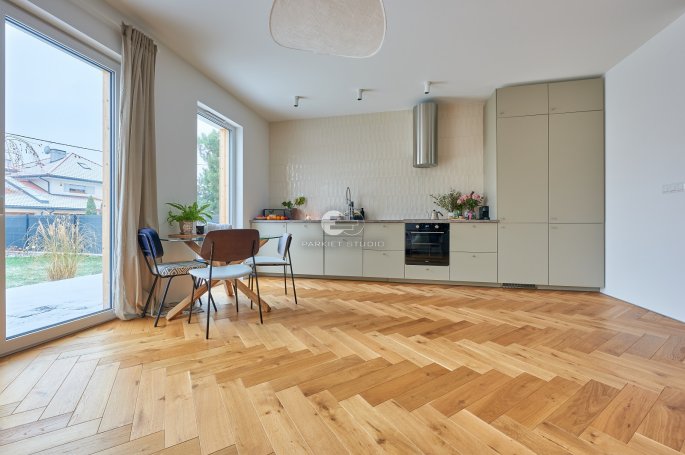 Art of Wood Classic Oak Tivoli Rustic Spruce