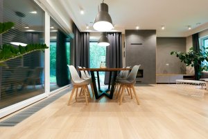 Czy wybrać podłogę ciemną czy podłogę jasną?