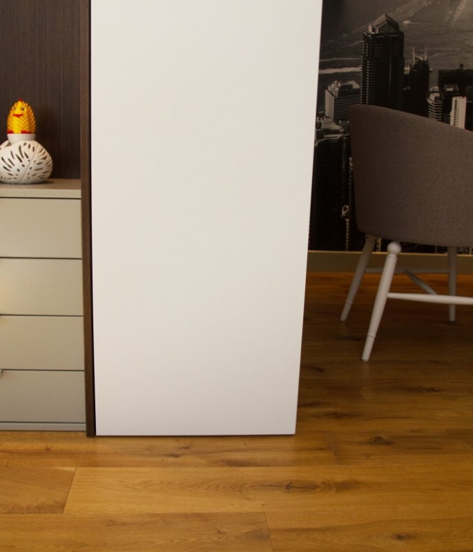 Nela-One Gray Bleached