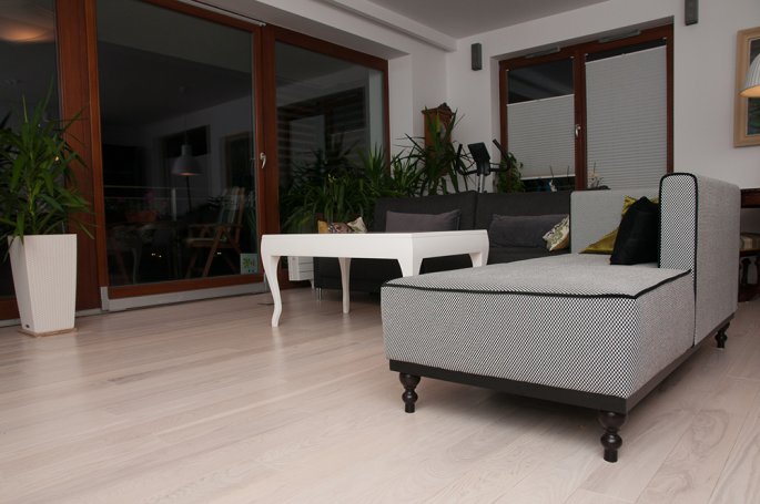 Finish Ash Whitewashed Board